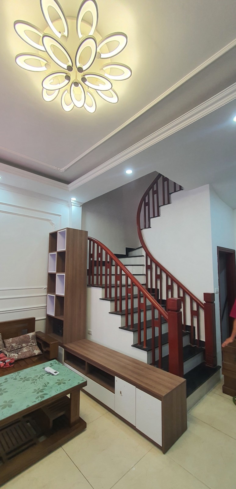 Bán nhà Bồ Đề,Long Biên 5 tầng,31m,mt5m lô góc,gần oto nhỉnh 6 tỷ - Ảnh 2
